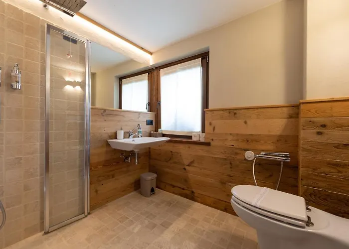 בית הארחה La Cascata D'hotes לה סאלה