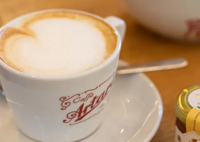 La Cascata D'hotes בית הארחה לה סאלה