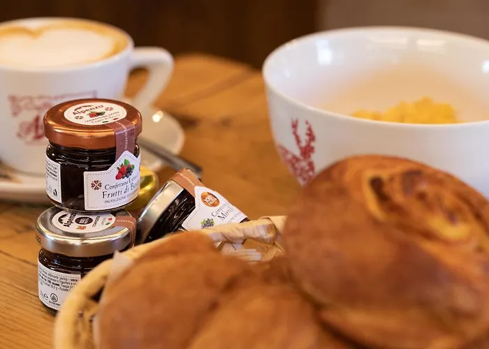 La Cascata D'hotes 3* לה סאלה