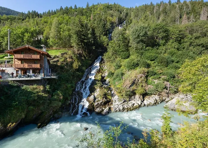 La Cascata D'hotes לה סאלה